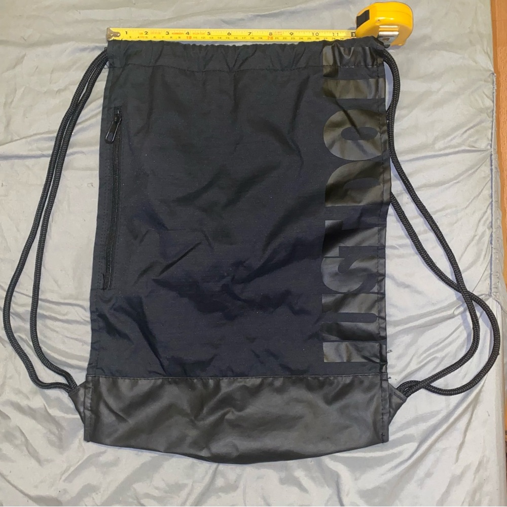 nike drawstring backpack - Picture 2 of 2
